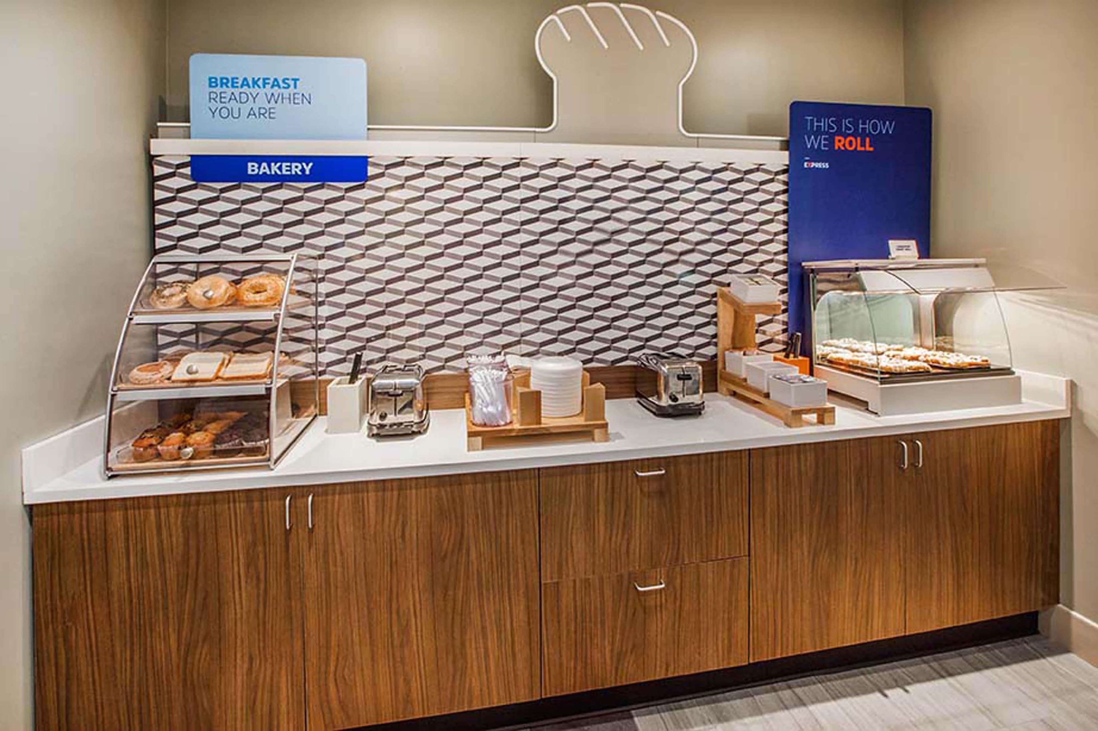 Hotel Holiday Express Seattle - Sea-tac Airport By Ihg